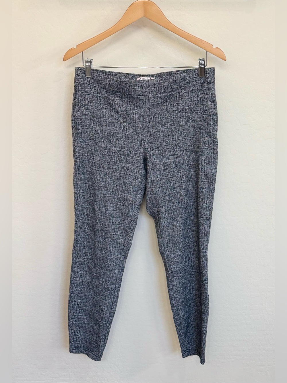 Nanette Lepore Black & White Textured Knit Pull-On Ankle Pants Size M